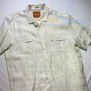 Light Beige Short-Sleeve Button-Up Shirt with Chest Pockets